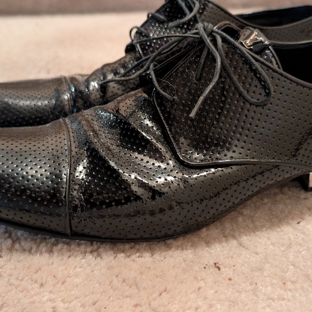 Louis Vuitton Black Patent Leather Lasercut Accents Oxfords - Picture 8 of 11